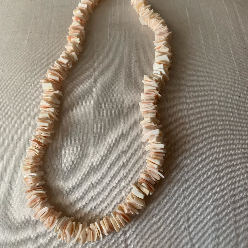 Pink Puka Shell Beaded Necklace with Screw Clasp, Vintage Y2K